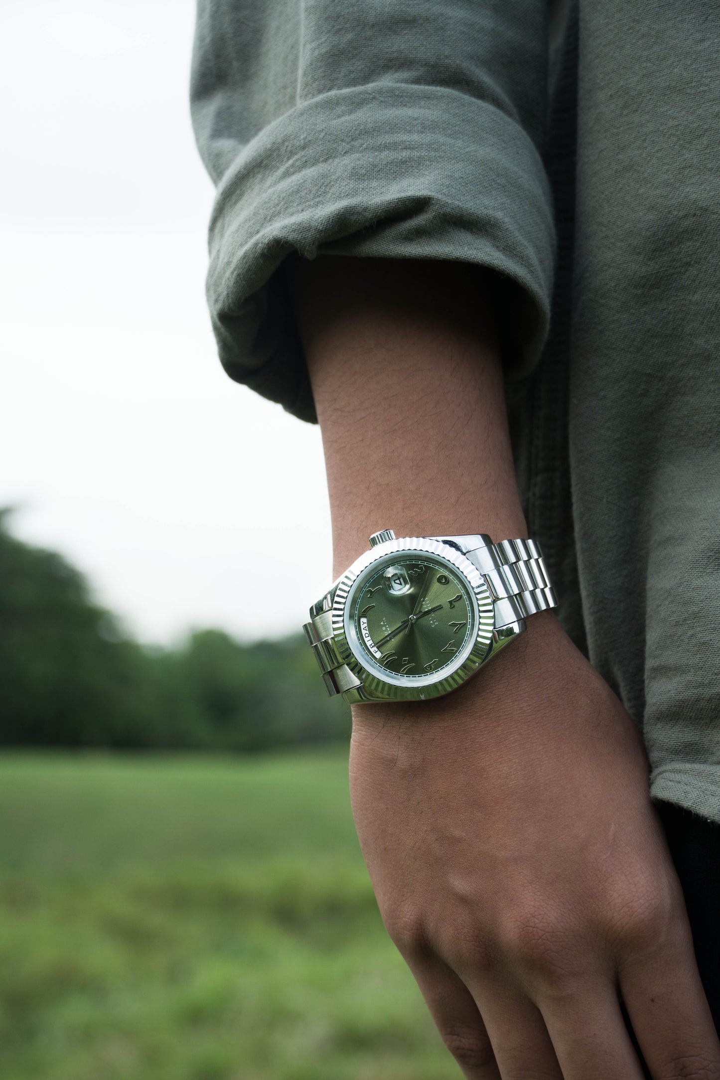 Kura "Grand-Date" Sage Green